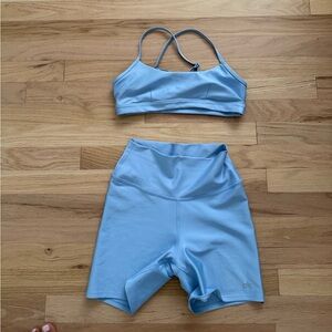 ALO Yoga Sky Blue Activewear Set
